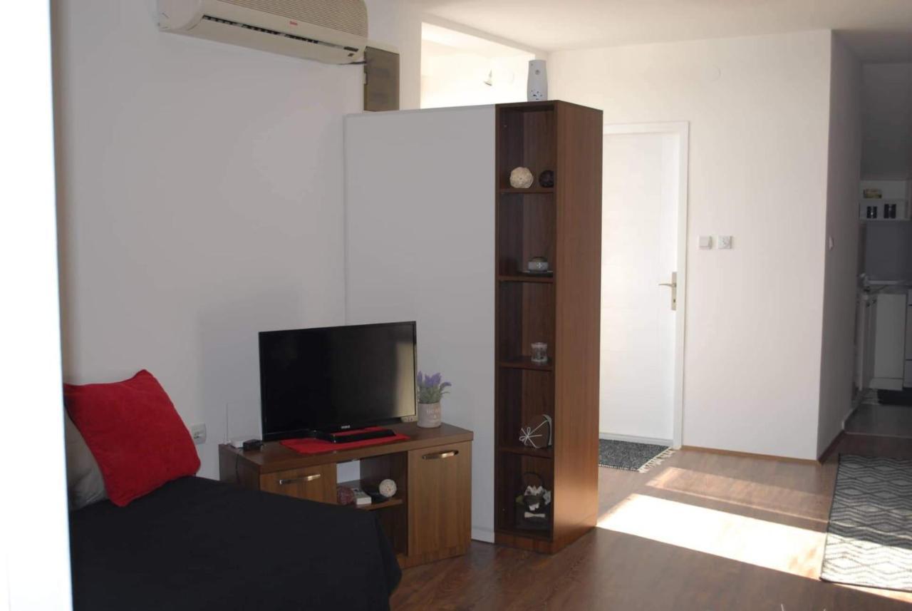 Stan Na Dan - Apartman Djordjevic Вранє Екстер'єр фото